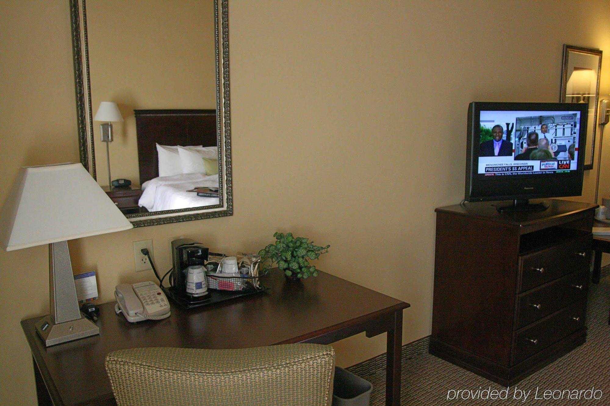 Hotel Hampton Northwest - Park 100 3*